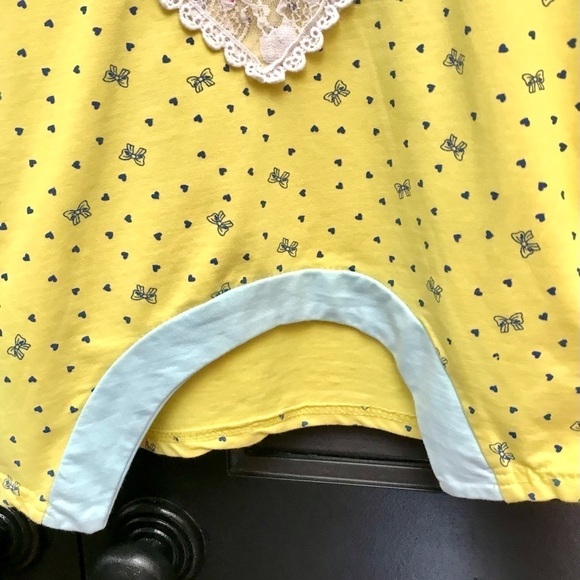 Lili Shopping, Cute Girly Top w/ Candy, Hearts & Bows, See my Measurements - Picture 7 of 12